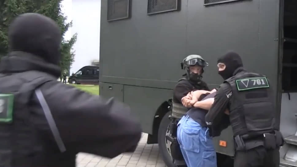 Кадр задержания одного из иностранных боевиков в Белоруссии