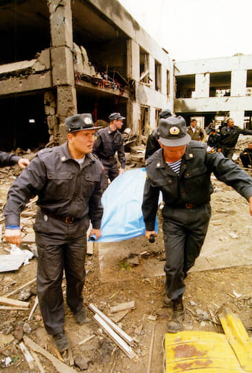 Из-под завалов жилого дома в Волгодонске было извлечено 18 погибших, 1 человек умер в больнице, 89 были госпитализированы