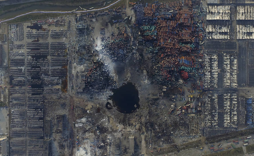 12 августа 2015 года в портовом городе Тяньцзинь (Северный Китай) в результате возгорания на складе логистической компании Ruihai произошли два взрыва мощностью в 3 и 21 тонн в тротиловом эквиваленте соответственно, возник сильный пожар. Погибли 173 человека
