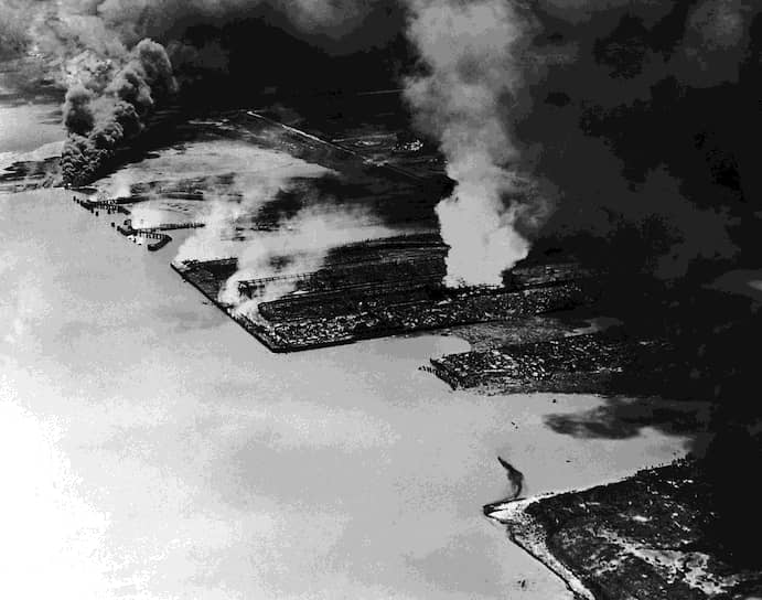 Крупнейшим по числу жертв взрывом минеральных удобрений считается детонация французского судна с грузом 2,1 тыс. тонн аммиачной селитры в порту города Тексас-Сити (Техас, США) 16 апреля 1947 года
