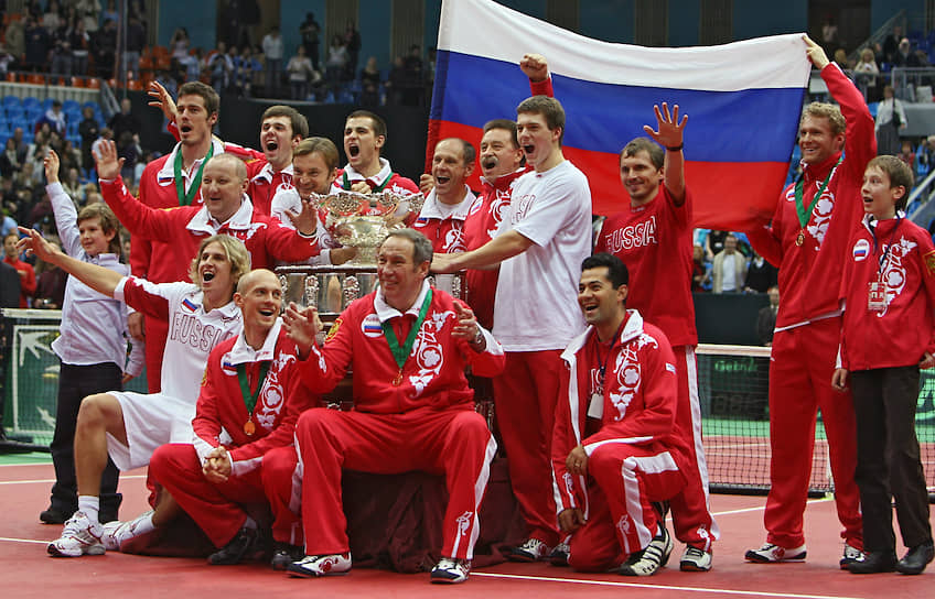 В 2006 году сборная России во второй раз выиграла Кубок Дэвиса, победив в финальном матче сборную Аргентины 3:2. Страну тогда представляли Марат Сафин, Николай Давыденко и Дмитрий Турсунов