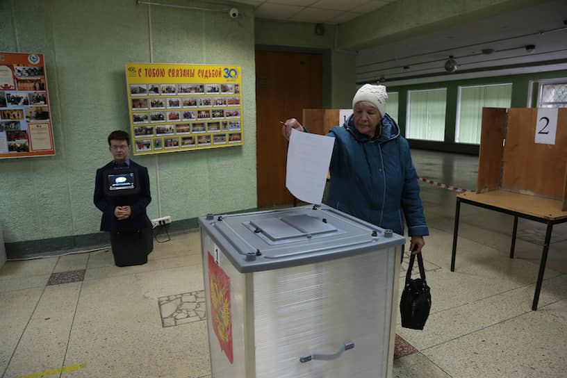 В Пермском крае прошли выборы главы региона. Робот-консультант на избирательном участке в Пермское крае
