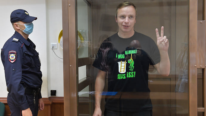 Адвокат блогера Пыжа выписан из защиты