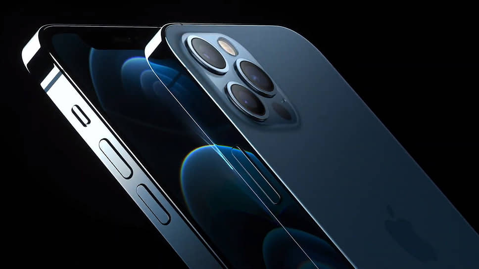 iPhone 12 Pro и iPhone 12 Pro Max оснащены тремя камерами: широкоугольной с семилинзовым объективом, сверхширокоугольной с углом обзора 120 градусов и телефотокамерой с четырехкратным оптическим зумом
