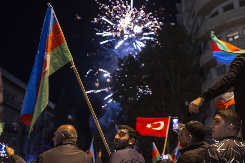 Празднование в азербайджанском городе Гянджа