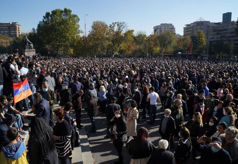 Участники акции протеста в столице Армении