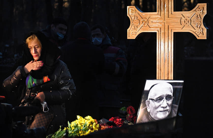 Могила Армена Джигарханяна на Ваганьковском кладбище