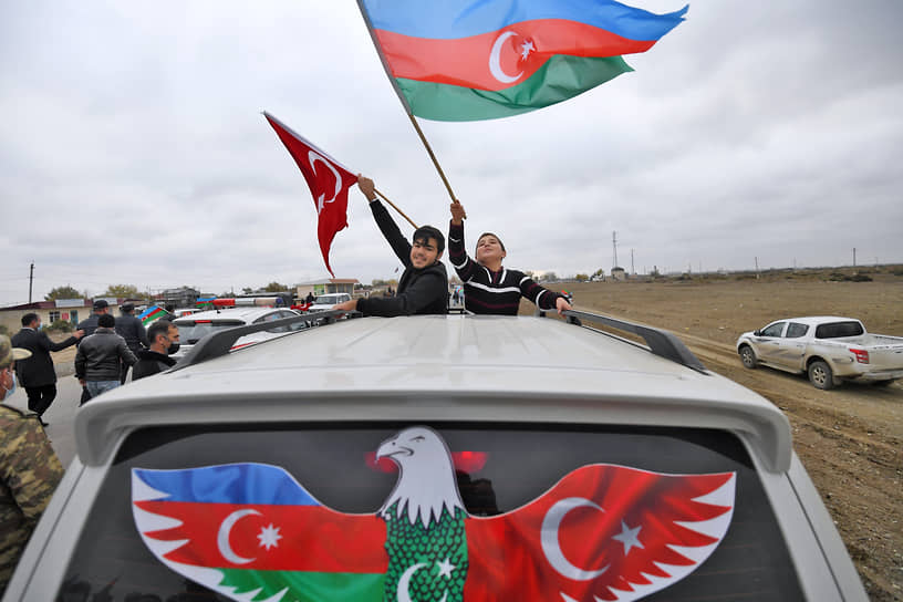 Агджабединский район, Азербайджан. Празднование возвращения Лачинского района под контроль Азербайджана по договоренности о прекращении огня в Нагорном Карабахе