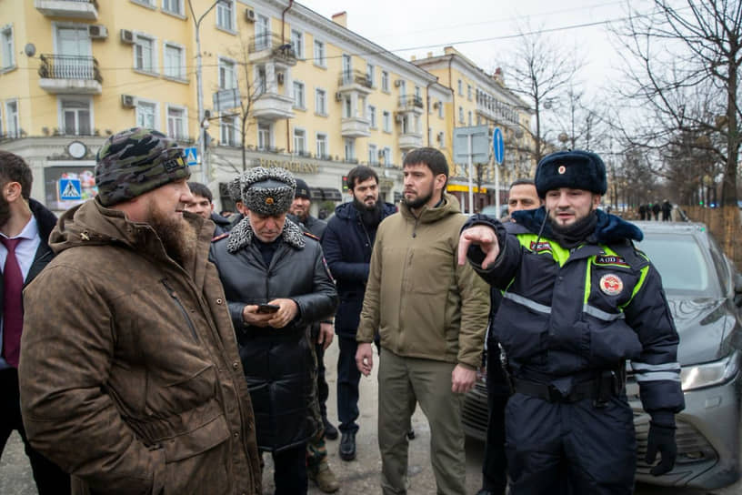 Глава Чечни Рамзан Кадыров на месте нападения на полицейских в Грозном