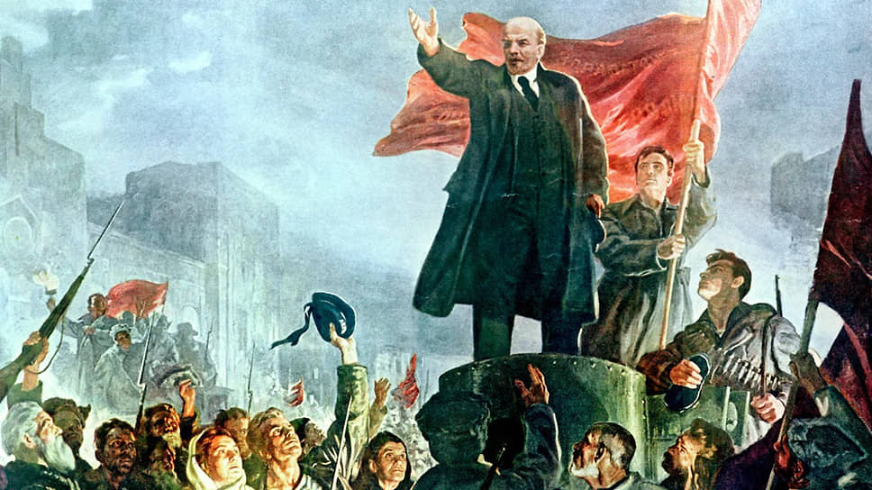 3 апреля 1917 года Владимир Ленин прибыл в Петроград в «пломбированном вагоне» из Швейцарии через Германию, Швецию и Финляндию после 9-летней эмиграции. На площади перед Финляндским вокзалом он с броневика выступил перед своими сторонниками. Осенью того же года Ленин стал главным идеологом и организатором Октябрьской революции