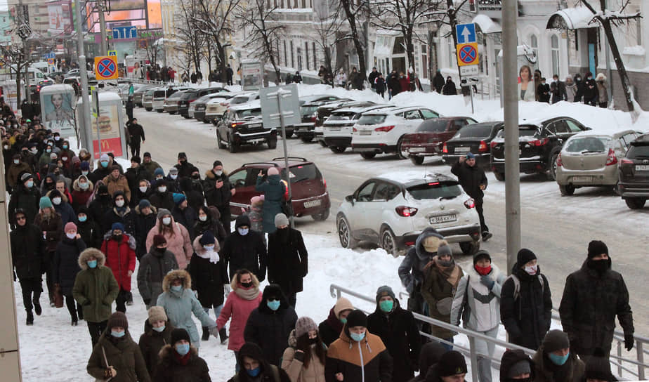 В Ульяновске на акцию в центре города вышло, по разным оценкам, от полутора до 3 тыс. человек. По словам местного правозащитника Александра Брагина, это самая многочисленная за последнее десятилетие акция протеста в регионе
