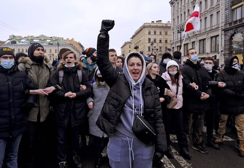 Митинг в поддержку Алексея Навального в Санкт-Петербурге