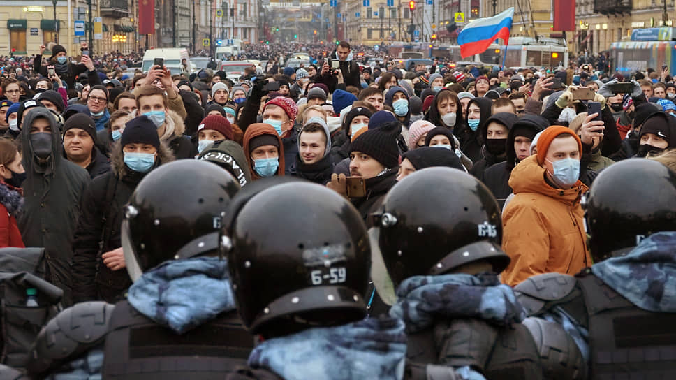 Кто выходит на протесты в России