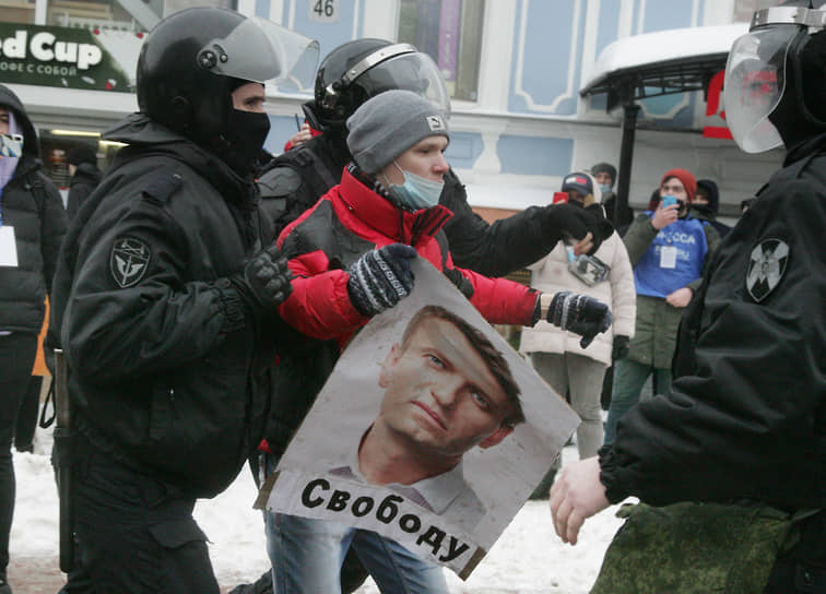 Задержание участника акции в Нижнем Новгороде