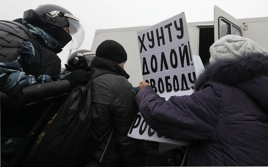 Задержание участника акции протеста в Волгограде