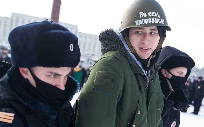 Задержание участника акции протеста в Калининграде