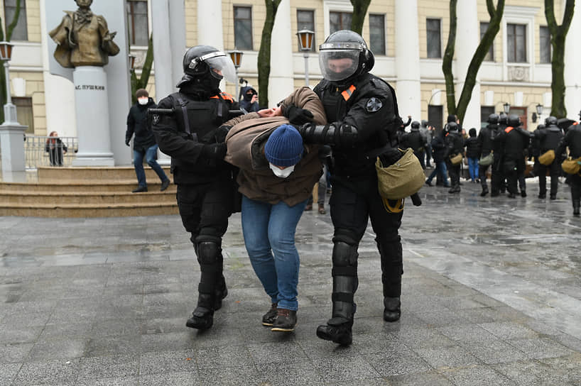 Задержание участника акции протеста в Воронеже