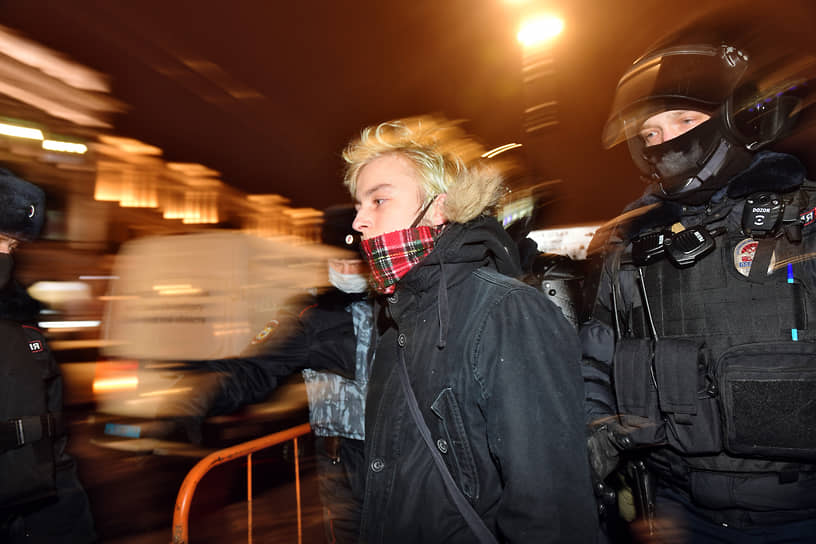 Задержание участника акции в Санкт-Петербурге 