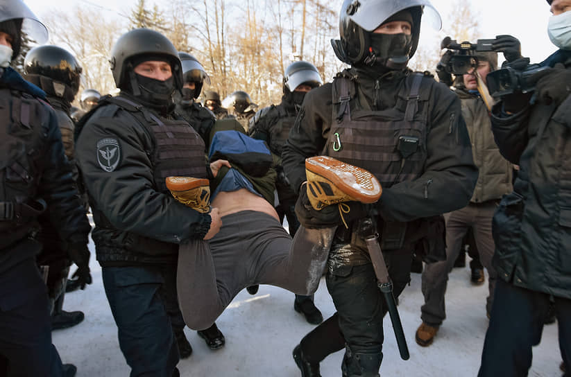 Задержание участников акции в Новосибирске