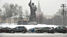 Аномальный снегопад заблокировал Москву