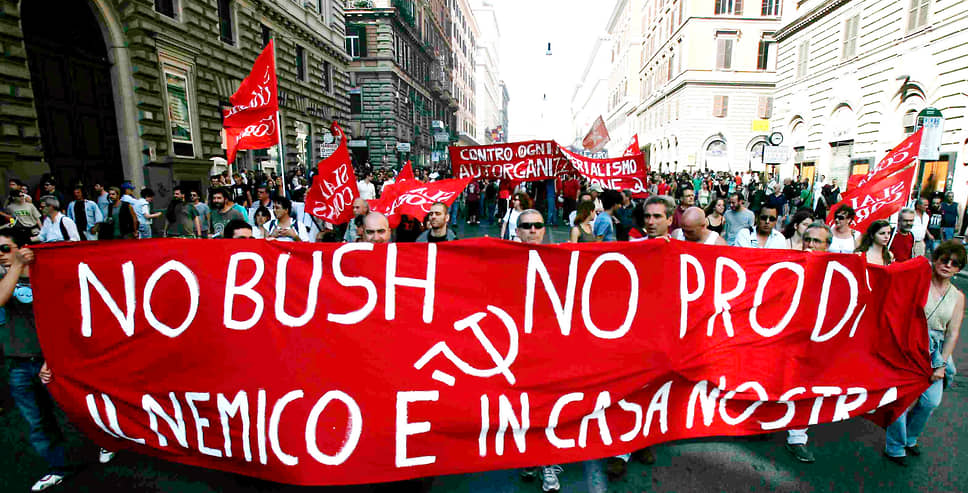 В июне 2007 года в Риме прошла масштабная акция протеста во время визита президента США Джорджа Буша-младшего. По данным организаторов, в ней приняли участие до 150 тыс. человек. В толпе скандировали «Нет Бушу!», «Нет войне!», пели «Интернационал» и песни итальянских партизан. Акция вылилась в столкновения с полицией, десятки человек были арестованы