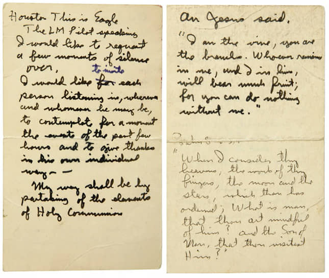 Карточка с записанным рукой Базза Олдрина текстом, содержащим строки из Евангелия, которую астронавт использовал во время совершения обряда евхаристии на Луне. В 2007 году продана с аукциона за $179 250