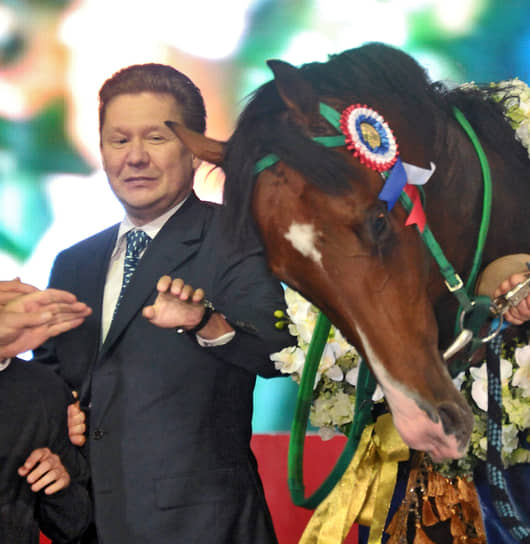 Самый благоприятный возраст для цирковой лошади — от 4 до 15 лет&lt;br>
На фото: председатель правления «Газпрома» Алексей Миллер, 2011 год