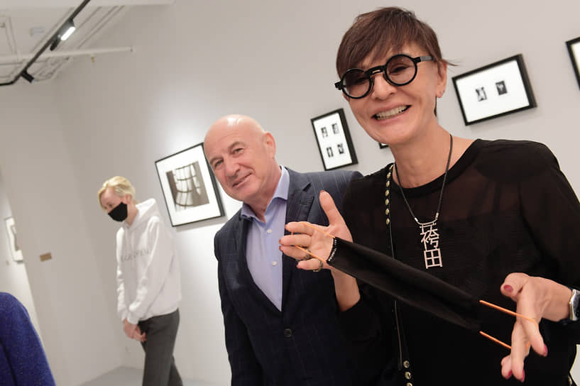 Совладелец и старший партнер Garber Hannam Partners (GHP) Марк Гарбер и Ирина Хакамада во время церемонии открытия нового пространства Фонда современного искусства Ruarts