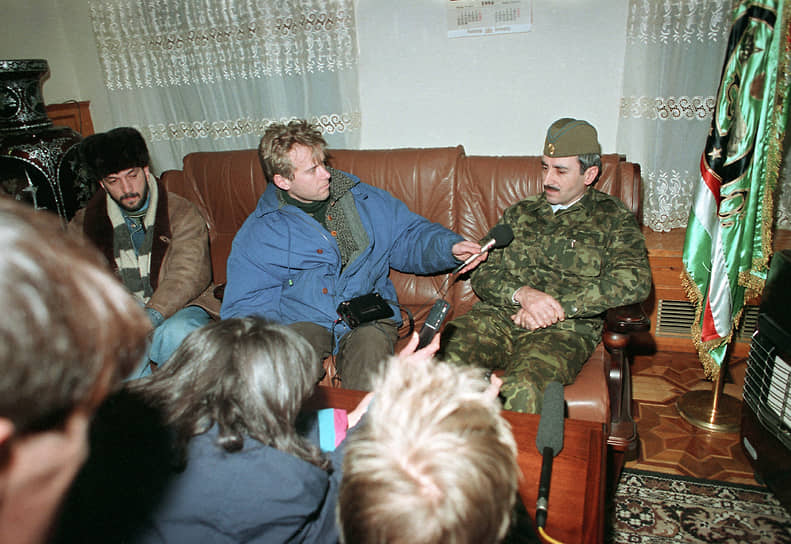 Президент Ичкерии Джохар Дудаев во время интервью, 1995 год