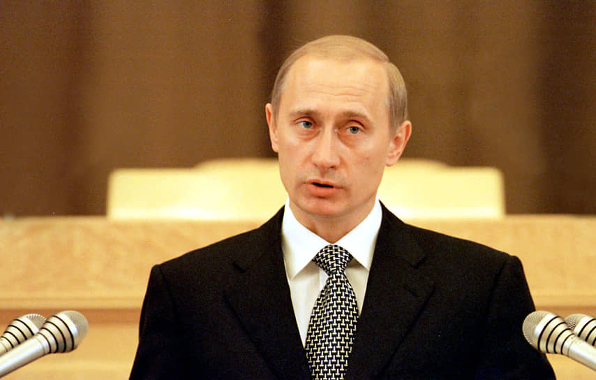 Владимир Путин во время оглашения послания Федеральному собранию в 2000 году