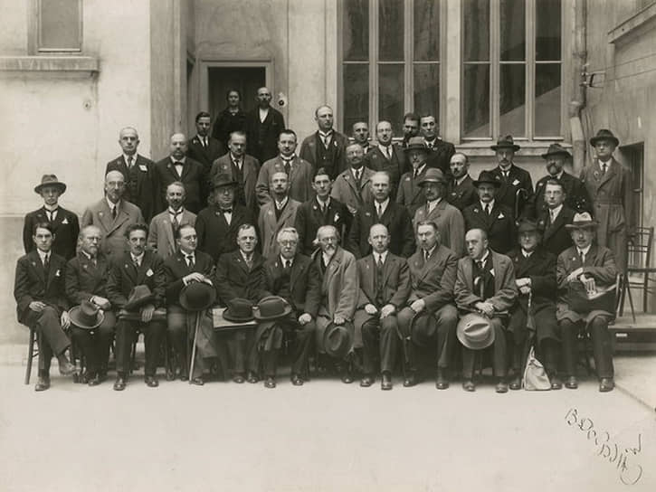 Участники I съезда Русских писателей и журналистов в Белграде, 1928 год (в СССР первый съезд писателей прошел позже, в 1934 году). 