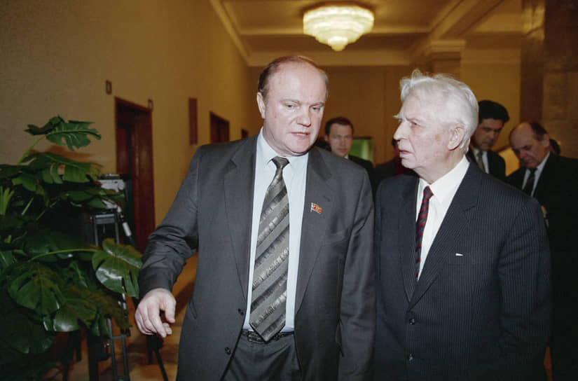 В 1993-2013 годах Егор Лигачев был членом ЦК Коммунистической партии РФ&lt;br>
На фото: Лигачев с лидером КПРФ Геннадием Зюгановым, 1997 год