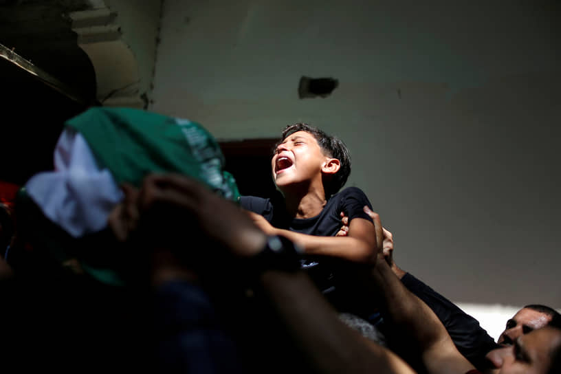Сектор Газа. Похороны палестинца, убитого во время столкновений с израильскими силовиками  
