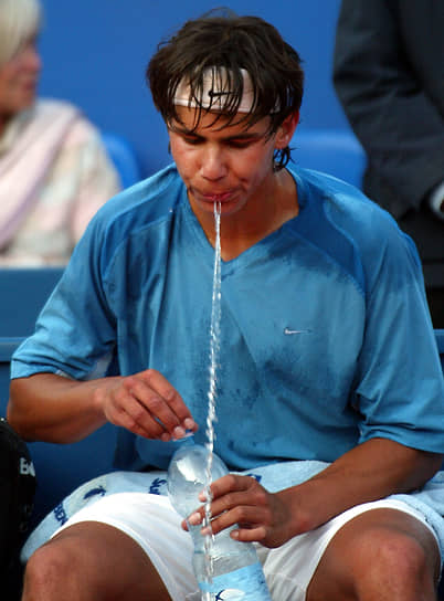 В 2005 году Рафаэль Надаль, будучи дебютантом турнира, выиграл Открытый чемпионат Франции (Roland Garros). В июле 2008 года он первенствовал на Уимблдонском турнире в Лондоне, а в августе того же года возглавил мировой рейтинг ATP