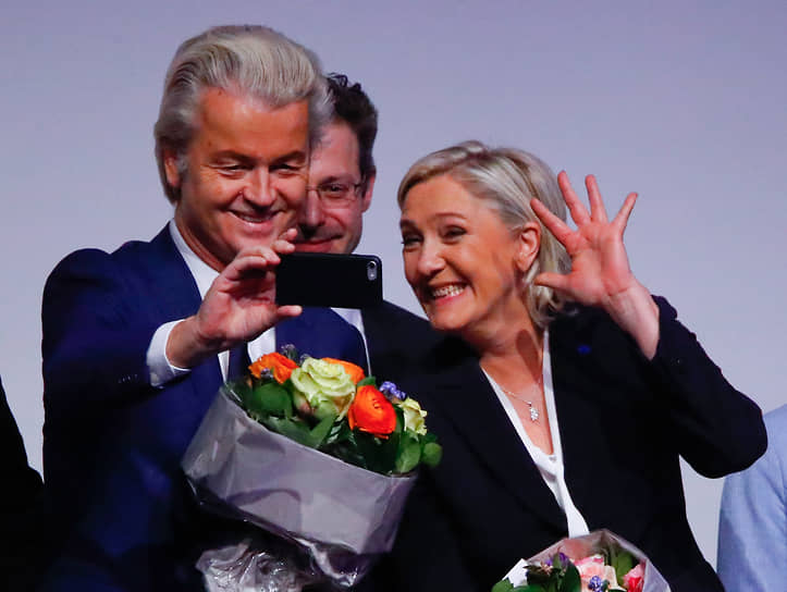 Лидер нидерландской Партии свободы Герт Вилдерс и глава французской партии «Национальный фронт» Марин Ле Пен на встрече европейских ультраправых лидеров, 2017 год