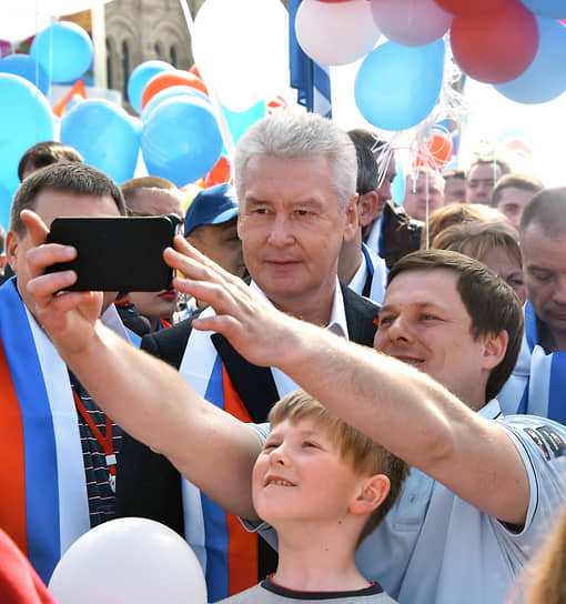 Мэр Москвы Сергей Собянин на шествии в честь Дня международной солидарности трудящихся, 2017 год