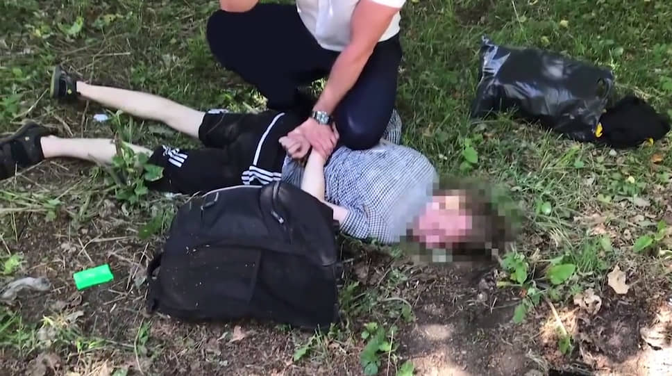 Кадр задержания лидера местной ячейки международной террористической организации «Хизб ут-Тахрир аль-Ислами»