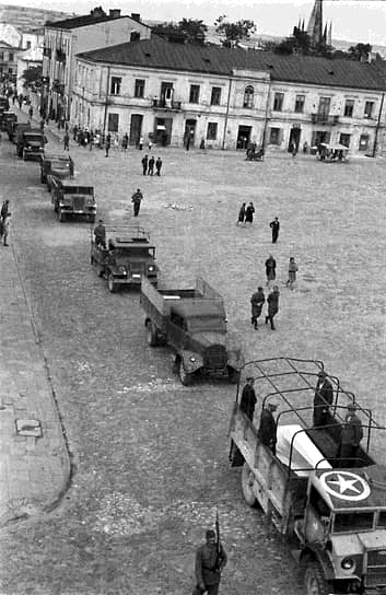 В день похорон жертв погрома в Кельце продолжали оставаться войска, введенные для подавления беспорядков