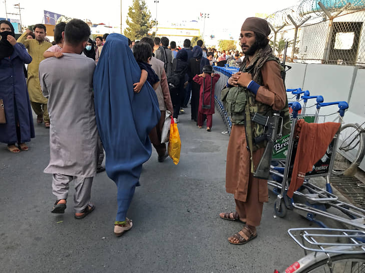 Для предотвращения беспорядков власти Афганистана ввели комендантский час 