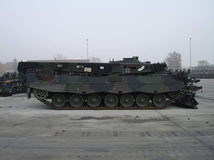 Танк Leopard Bergepanzer