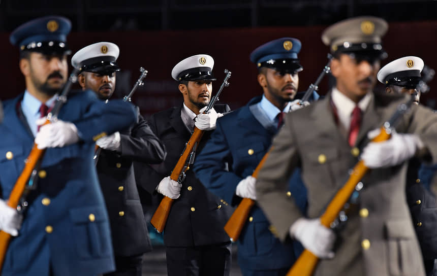 Выступление парадного расчета Вооруженных сил Катара