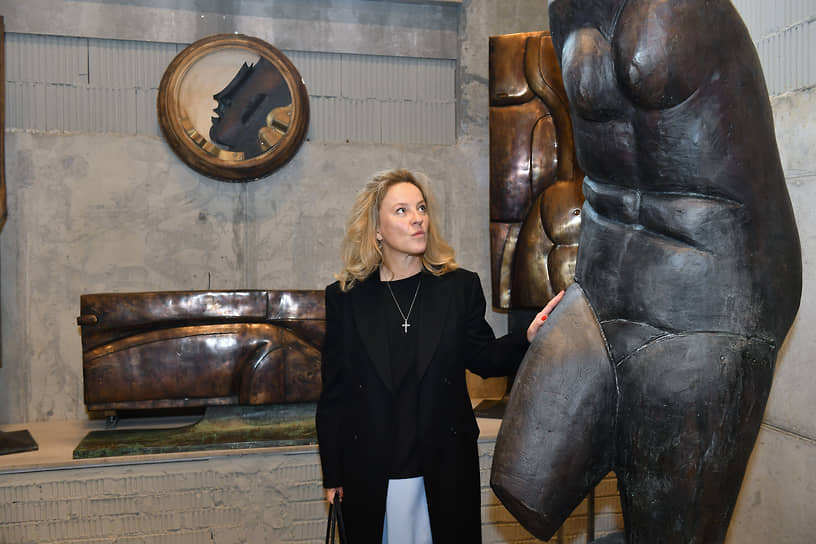 Художница Александра Вертинская на церемонии открытия скульптурной галереи Георгия Франгуляна Frangulyan Gallery