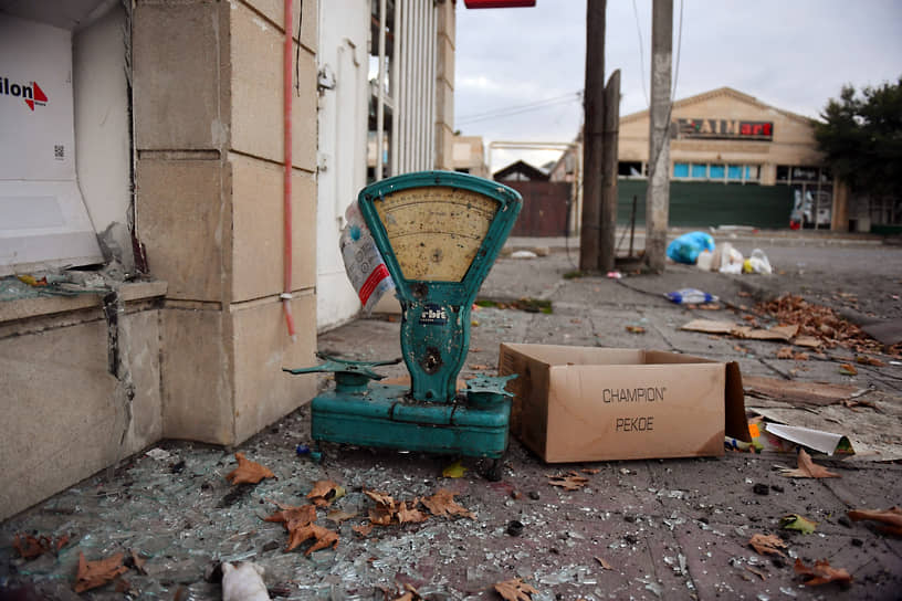 Обострение противостояния стало крупнейшим с 1994 года&lt;br>
На фото: последствия обстрела азербайджанского города Тертер