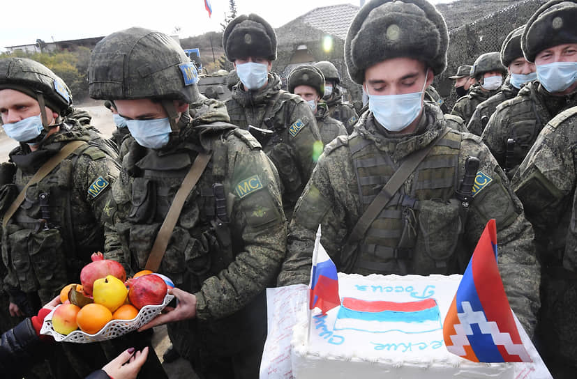 Празднование Дня российского военного миротворца в Нагорном Карабахе 