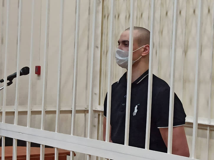 Волгоградский областной суд приговорил к 19 годам колонии строгого режима 22-летнего Виталия Васильева