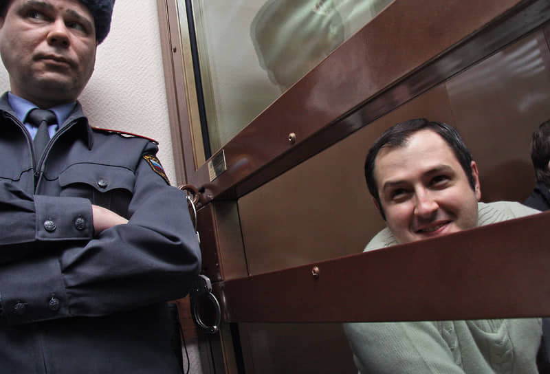 Максим Косенков в зале суда, 2009 год