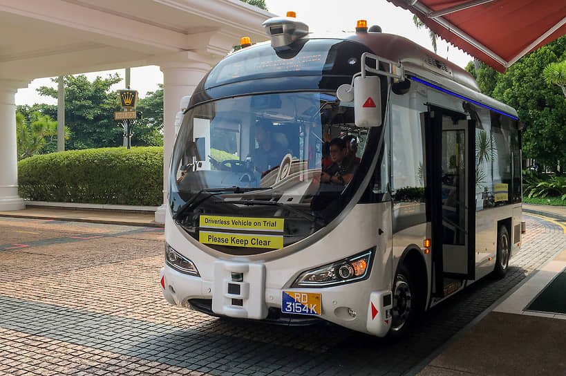 Беспилотный автобус на острове Сентоза в Сингапуре