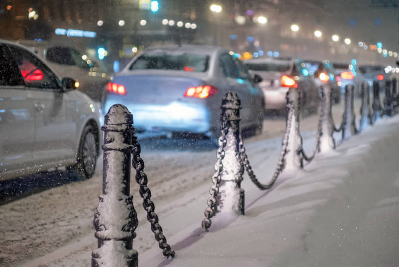 Пробки в Санкт-Петербурге из-за снегопада достигали 10 баллов