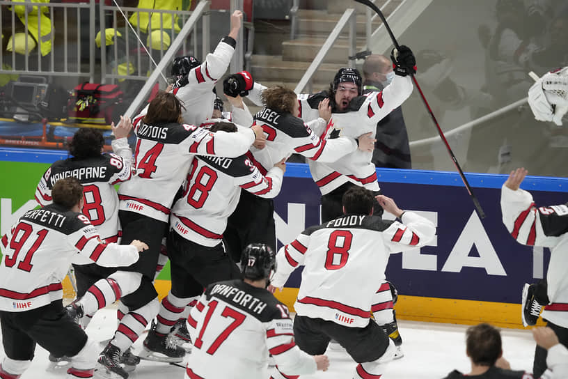 &lt;b>Чемпионат мира по хоккею&lt;/b>&lt;br>
6 июня сборная Канады выиграла чемпионат мира по хоккею, победив в овертайме команду Финляндии со счетом 3:2. России проиграла канадцам в четвертьфинале и вылетела с турнира
&lt;br>Заметность: 2 253
