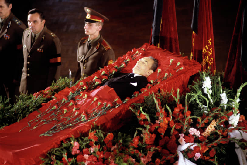 «Лучше быть забытым, чем прослыть дураком»&lt;br>
Андрей Громыко умер 2 июля 1989 года от осложнений, связанных с разрывом аневризмы брюшной аорты, несмотря на проведенную экстренную операцию. Он был похоронен на Новодевичьем кладбище. Ни генсек ЦК КПСС Михаил Горбачев, ни министр иностранных дел СССР Эдуард Шеварднадзе на прощание и похороны с Андреем Громыко не пришли
